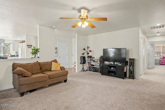 489 Torrey Pines Drive, Fallon, NV 89406