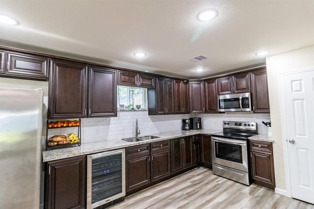 26763 Royal Coach Lane, New Caney, TX 77357