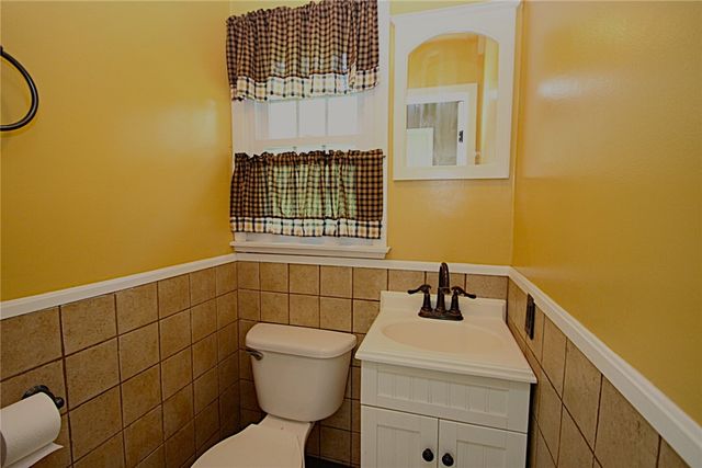 2240 Hydesville Road, Arcadia, NY 14513