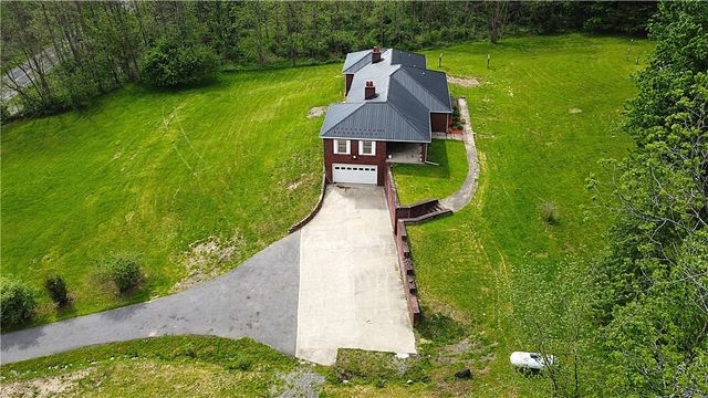 2240 Hydesville Road, Arcadia, NY 14513