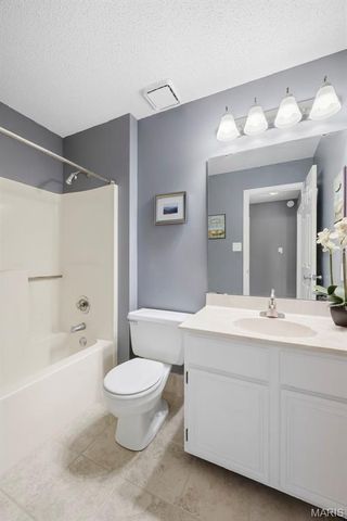 3699 Banbury Drive, St Charles, MO 63303