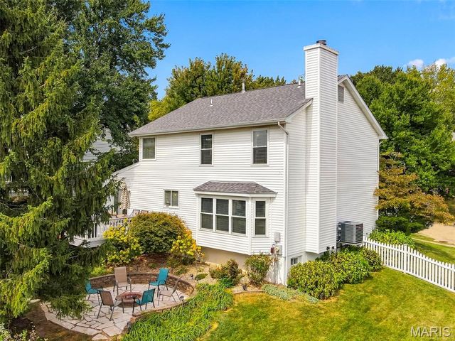 3699 Banbury Drive, St Charles, MO 63303