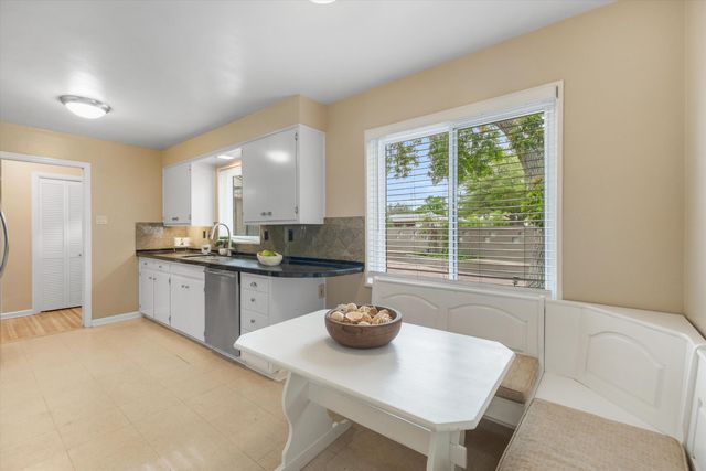 1513 Dartmouth Drive NE, Albuquerque, NM 87106