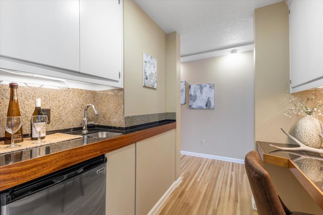 1513 Dartmouth Drive NE, Albuquerque, NM 87106