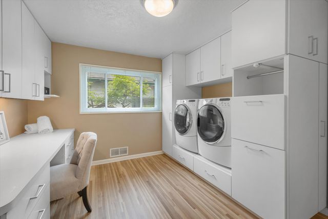 1513 Dartmouth Drive NE, Albuquerque, NM 87106