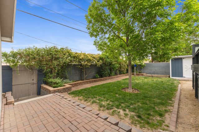1513 Dartmouth Drive NE, Albuquerque, NM 87106