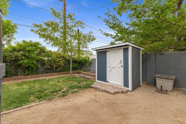 1513 Dartmouth Drive NE, Albuquerque, NM 87106
