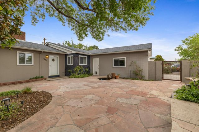1513 Dartmouth Drive NE, Albuquerque, NM 87106