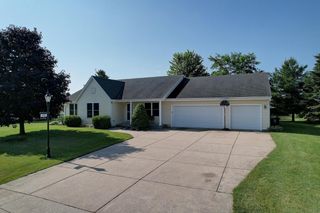 404 Pleasant STREET, Eagle, WI 53119