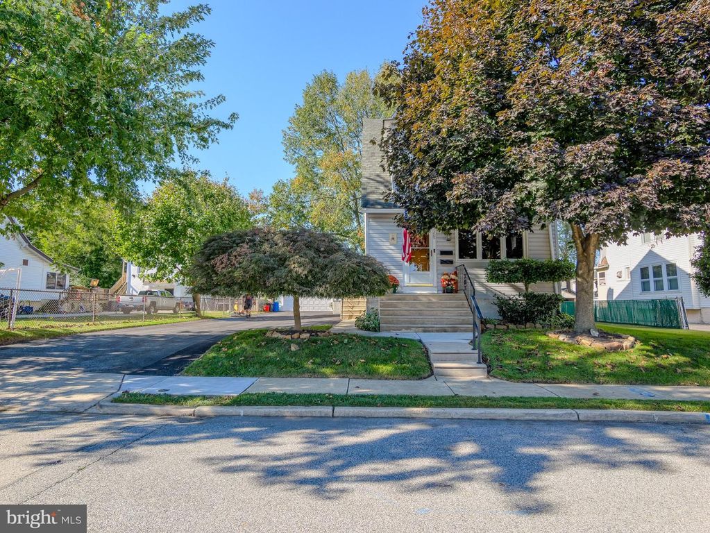 128 ISABEL AVE, GLENOLDEN, PA 19036 — exterior