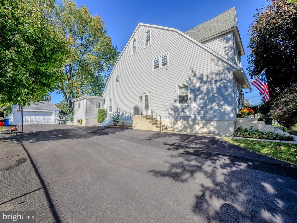 128 ISABEL AVE, GLENOLDEN, PA 19036 — photo 3