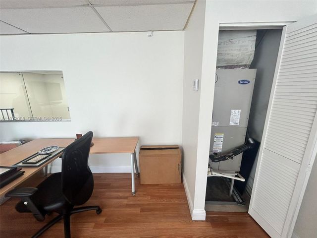 6910 NW 50th St 4-1, Miami, FL 33195