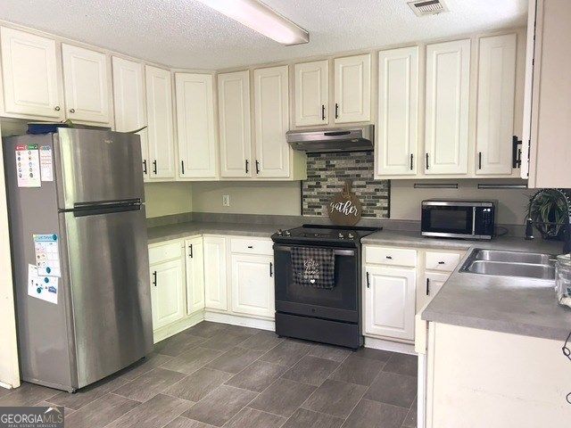 121 Woodridge Circle, Lagrange, GA 30241