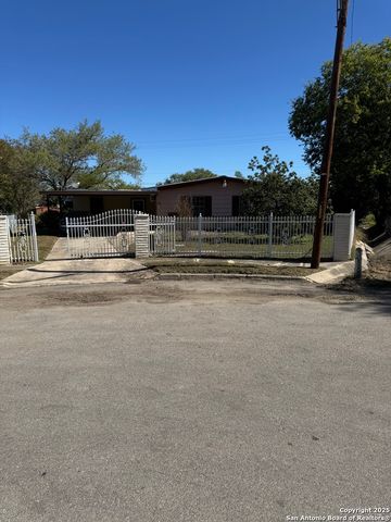 5247 Village Glen, San Antonio, TX 78218