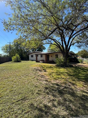 5247 Village Glen, San Antonio, TX 78218