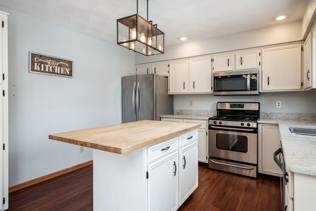 13280 Huntington Chase, Rockton, IL 61072