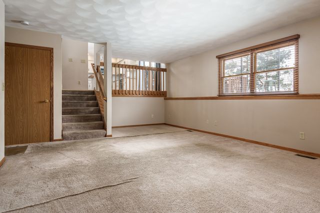 13280 Huntington Chase, Rockton, IL 61072