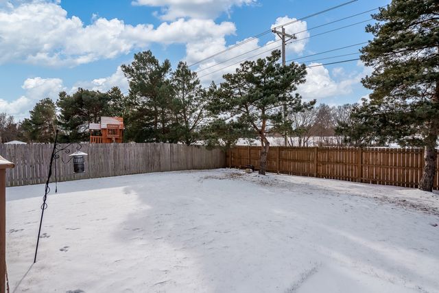 13280 Huntington Chase, Rockton, IL 61072