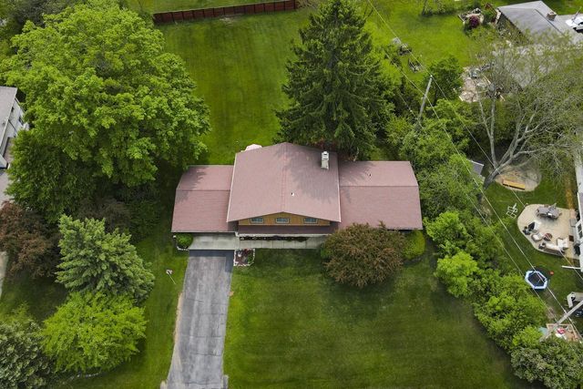 7420 Redwood ROAD, Glendale, WI 53209