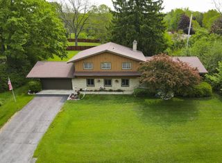 7420 Redwood ROAD, Glendale, WI 53209