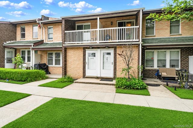282 Artist Lake Drive, Middle Island, NY 11953