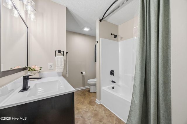 1105 Turtle Creek Road B, Greenville, NC 27858