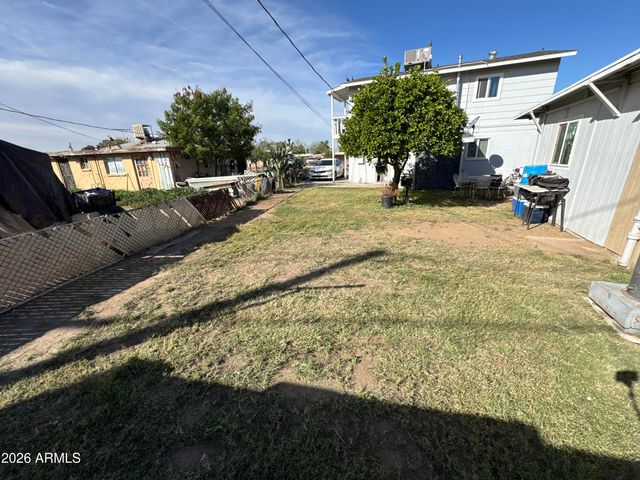 33 N 30TH Drive, Phoenix, AZ 85009