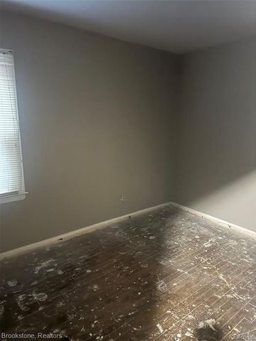 18494 Runyon Street, Detroit, MI 48234