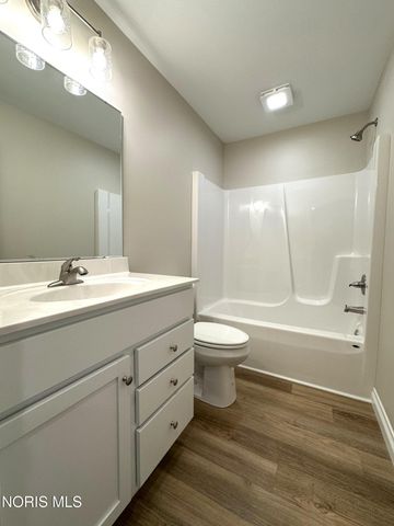 2487 Cross Ridge Road, Perrysburg, OH 43551