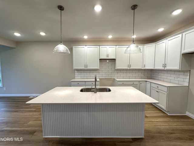 2487 Cross Ridge Road, Perrysburg, OH 43551