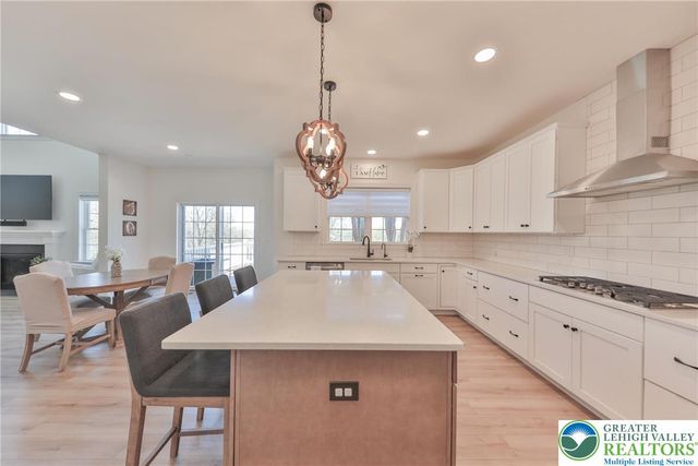 2595 Stonewall Drive, Upper Saucon Twp, PA 18034