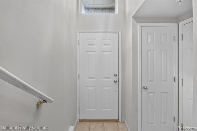 28190 Oakmonte Circle, New Hudson, MI 48165