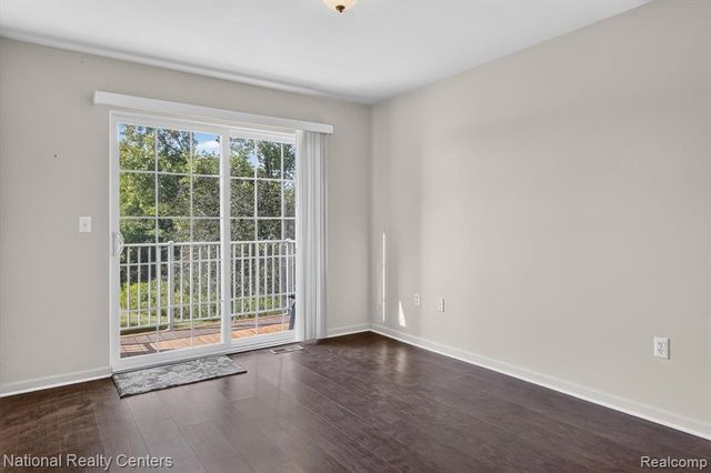 28190 Oakmonte Circle, New Hudson, MI 48165