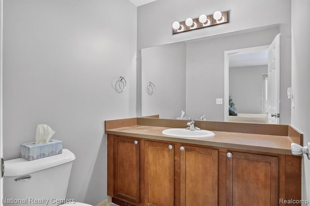 28190 Oakmonte Circle, New Hudson, MI 48165