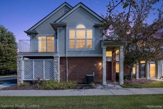 28190 Oakmonte Circle, New Hudson, MI 48165