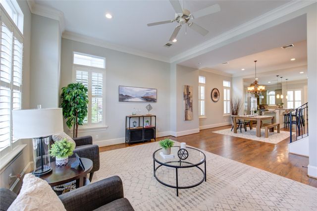 5211 Feagan Street A, Houston, TX 77007