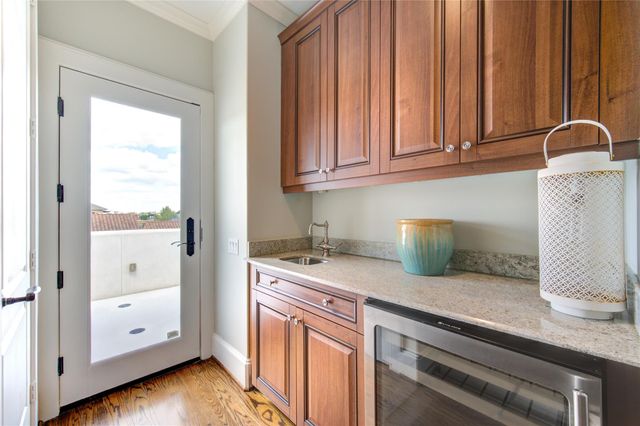 5211 Feagan Street A, Houston, TX 77007