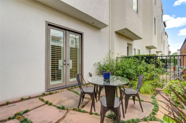 5211 Feagan Street A, Houston, TX 77007