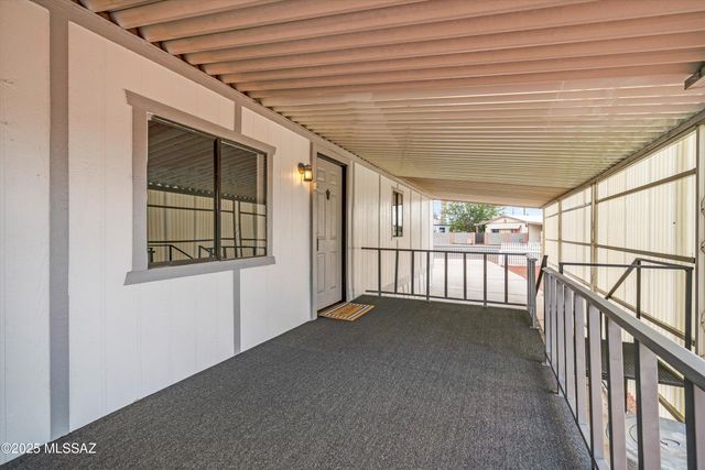 1432 W Buena Tierra Place, Tucson, AZ 85705