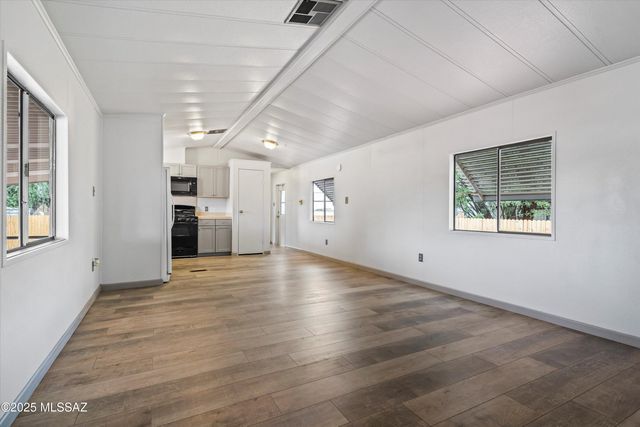 1432 W Buena Tierra Place, Tucson, AZ 85705