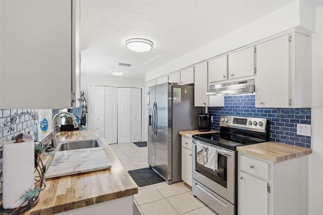 3776 N HONEYLOCUST DRIVE, Beverly Hills, FL 34465