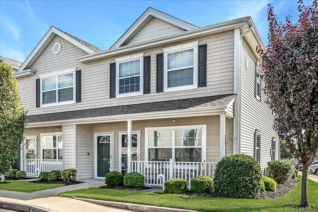 802 Willow Lane, Valley Stream, NY 11580
