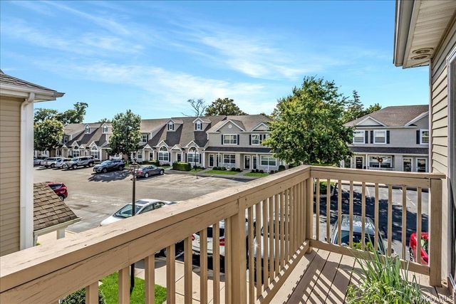 802 Willow Lane, Valley Stream, NY 11580