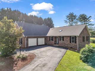 758 Crooked Creek Road, Hendersonville, NC 28739