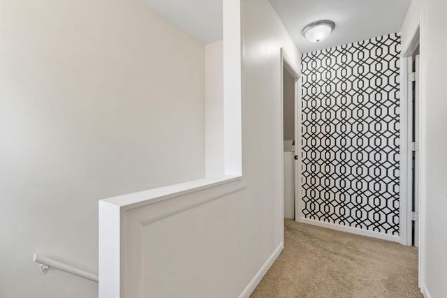 1809 Hyacinth Avenue E, Saint Paul, MN 55119