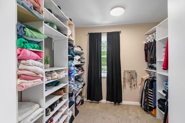 1809 Hyacinth Avenue E, Saint Paul, MN 55119