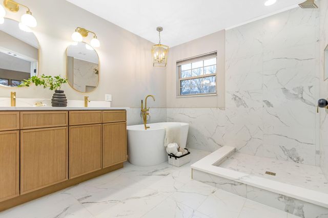 5407 Bullfinch Drive, Westerville, OH 43081