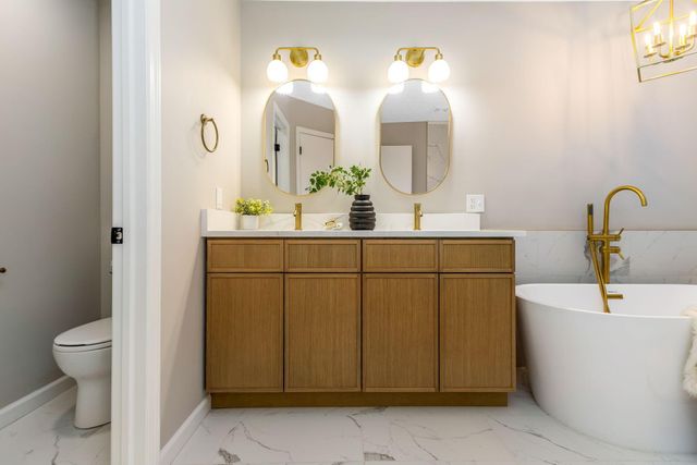 5407 Bullfinch Drive, Westerville, OH 43081