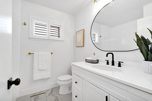 474 E Escalon Avenue, Fresno, CA 93710