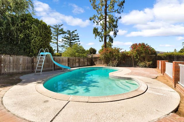 474 E Escalon Avenue, Fresno, CA 93710